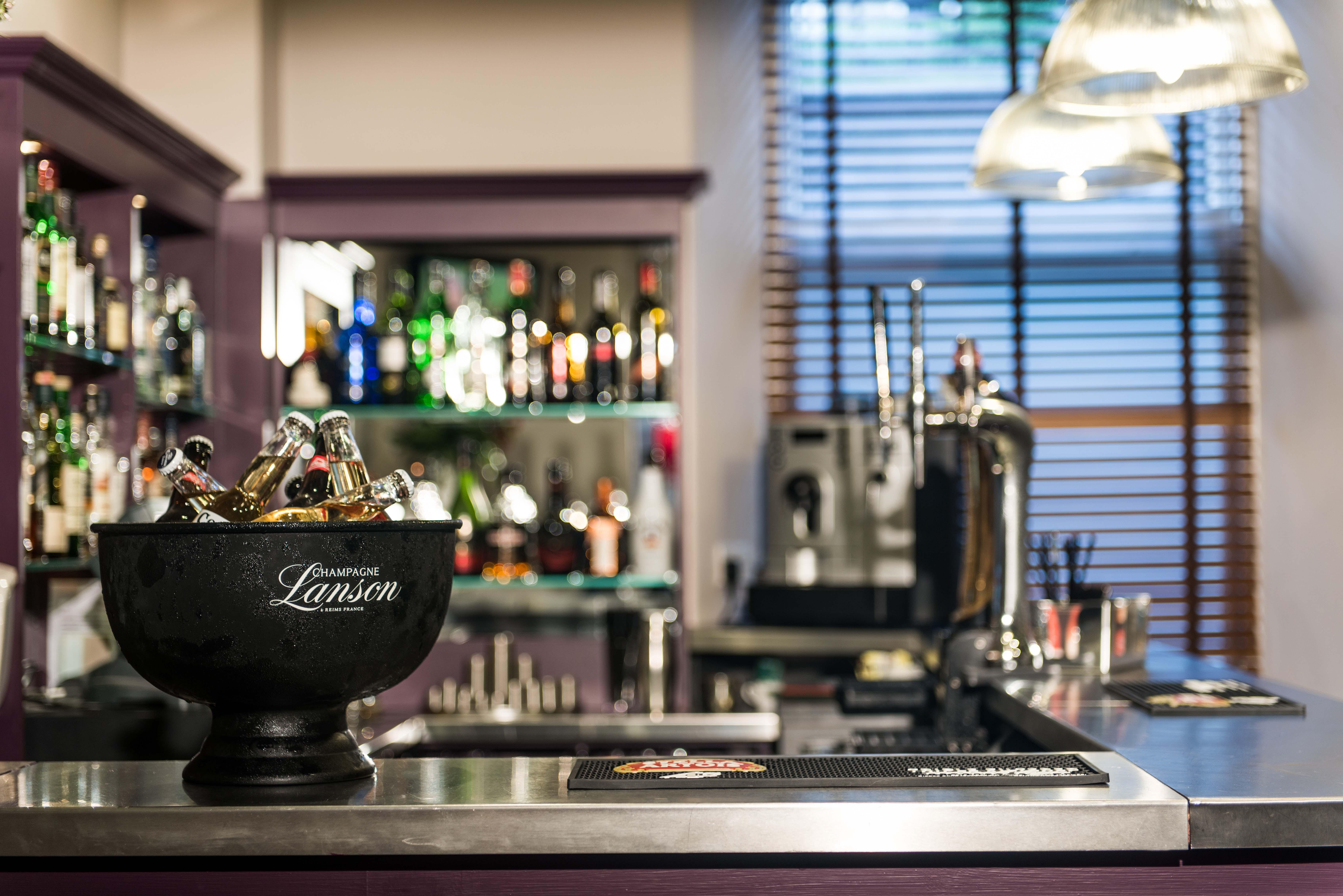 Leonardo Edinburgh City — Bilder 1